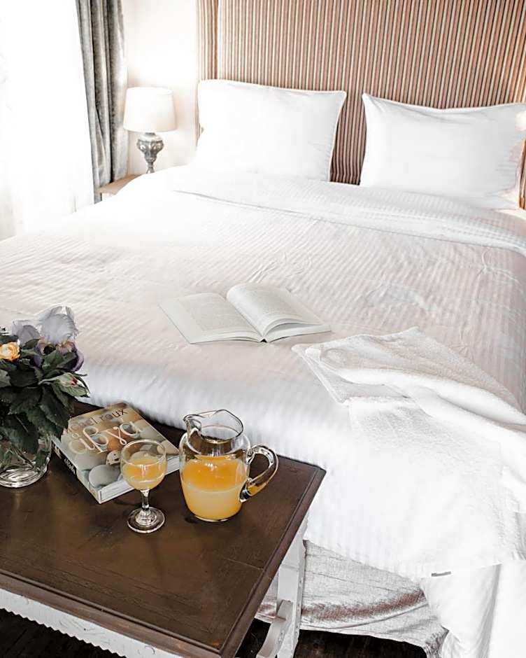 Shamrock Elati Retreats