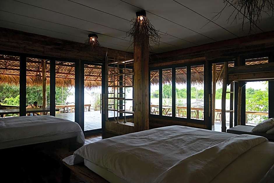 Baan​ Tonlamphu​ Pakpra