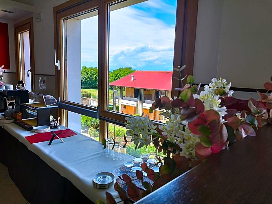 Kairos Garda Hotel