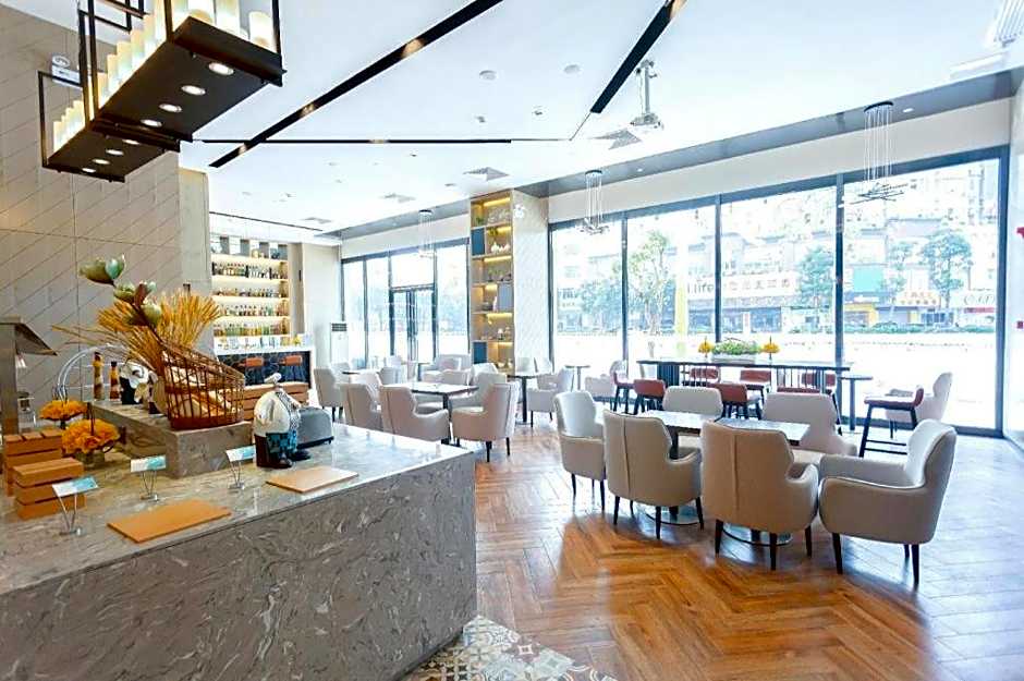 Echarm Hotel Yangjiang Baili Plaza