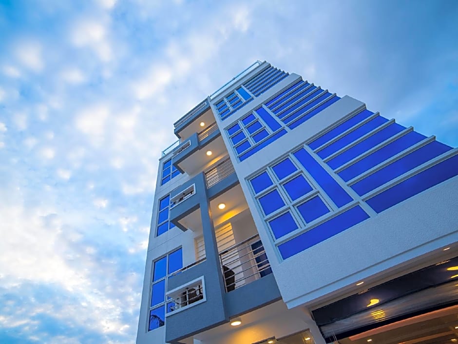 The White Harp Beach Hotel