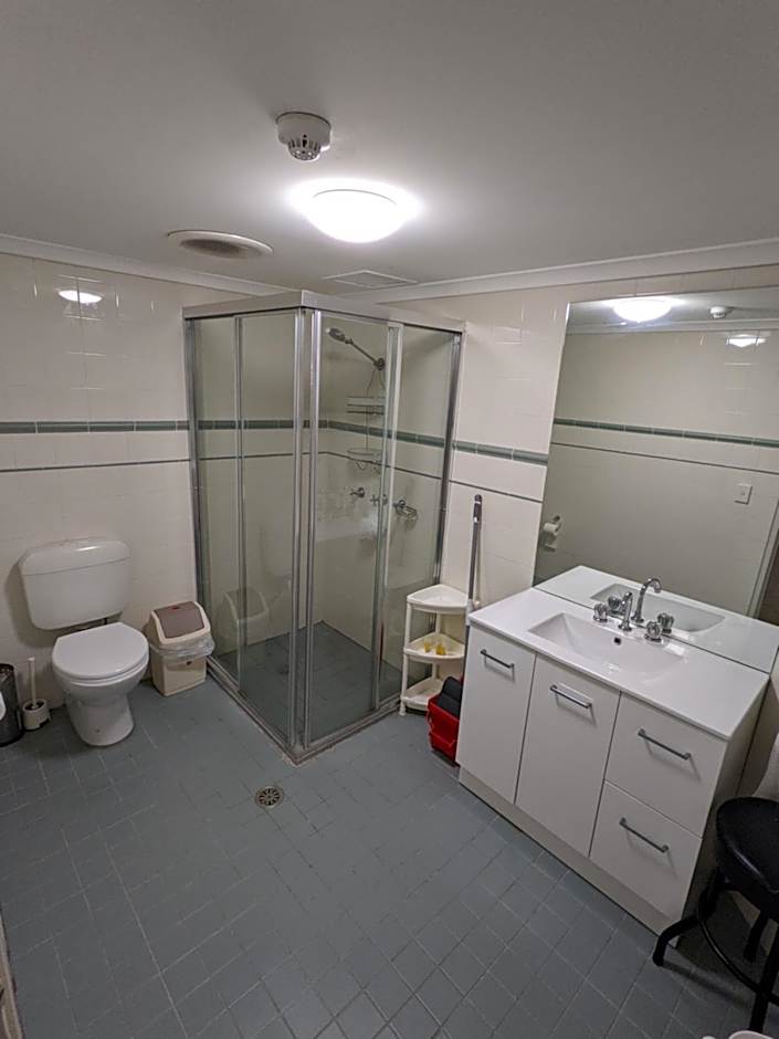 Arena Hotel (formerly Sleep Express Motel)