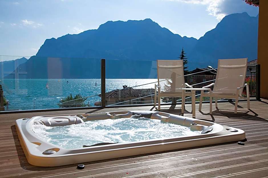Hotel Lago Di Garda