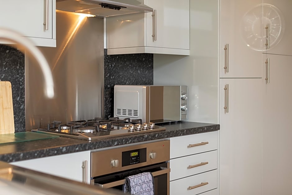 Inside No. 1 Retreat