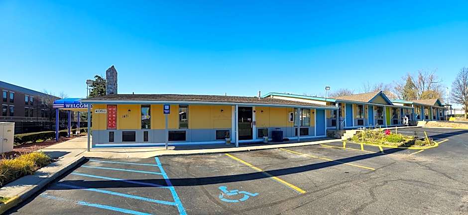 Rodeway Inn Auburn Hills - Detroit