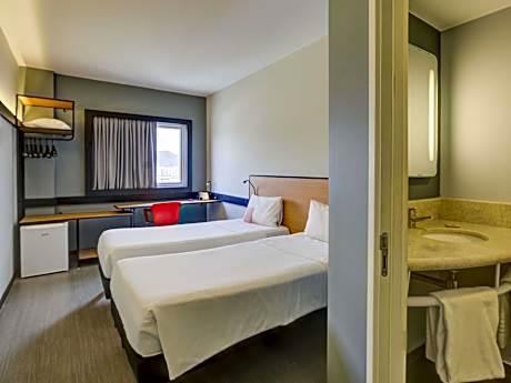 Standard Apartment with twin beds