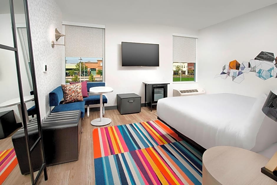Aloft Atlanta at The Battery Atlanta