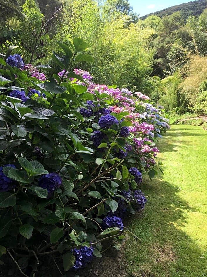 Hereweka Garden Retreat