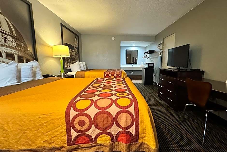 Super 8 by Wyndham Meridian