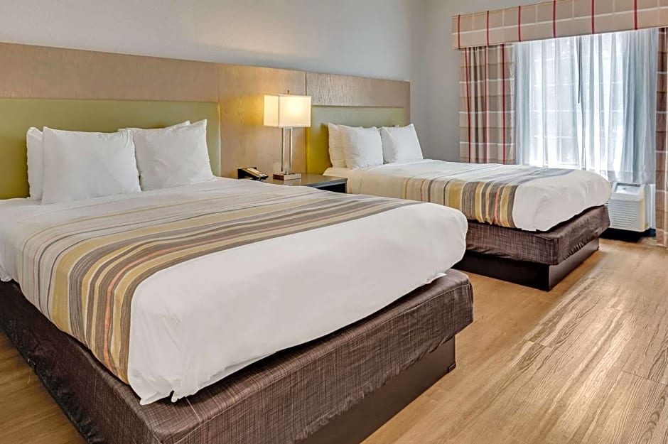 Country Inn & Suites by Radisson, Grand Rapids Airport, MI
