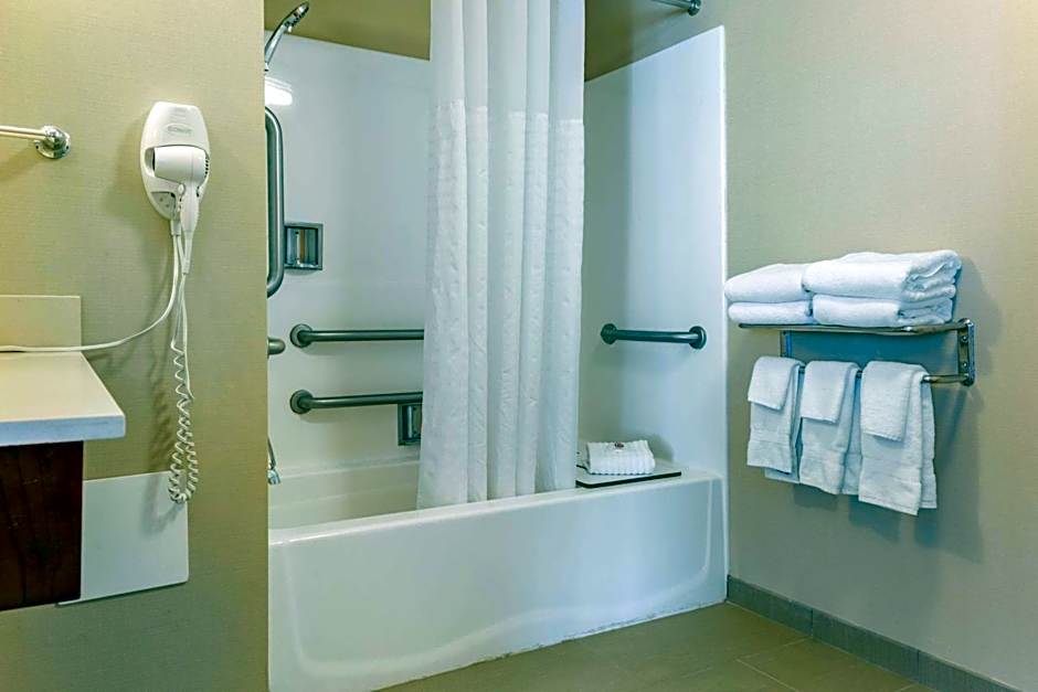 Comfort Suites Lancaster Amish Country