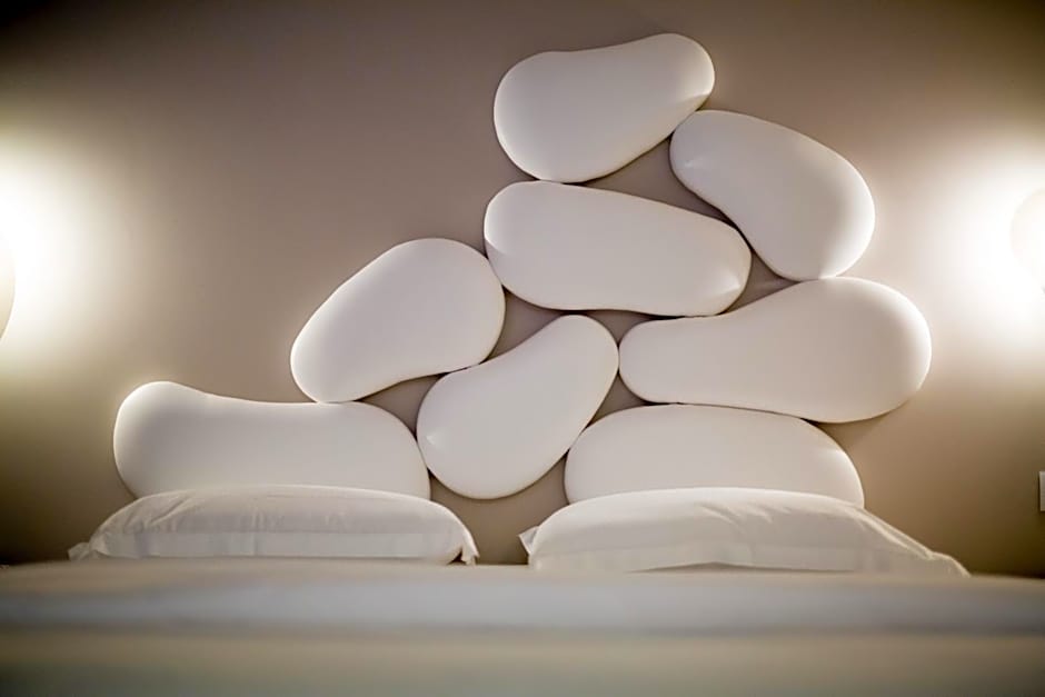 AQA Palace