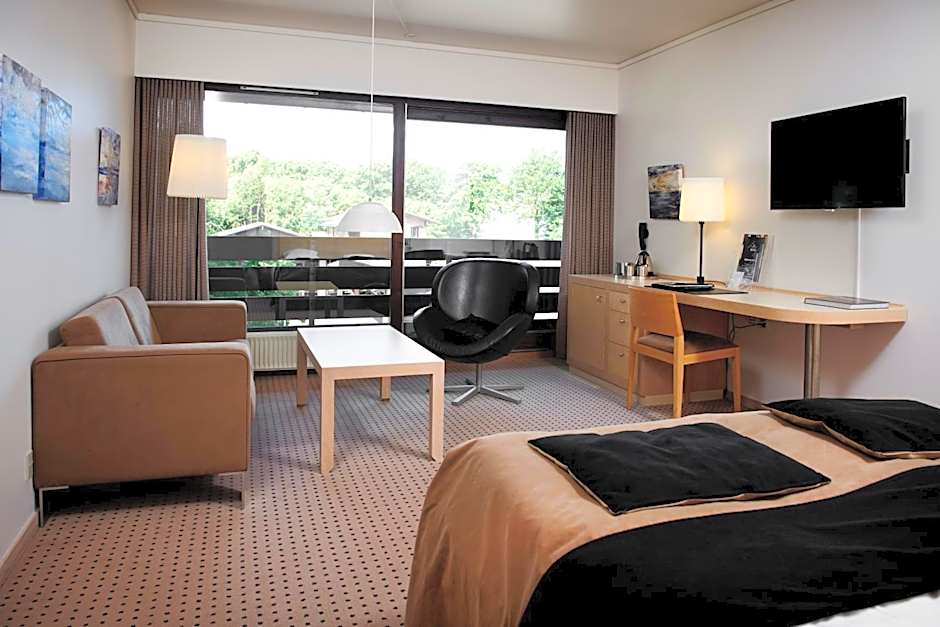 Photo 1 of 7 of Luxury