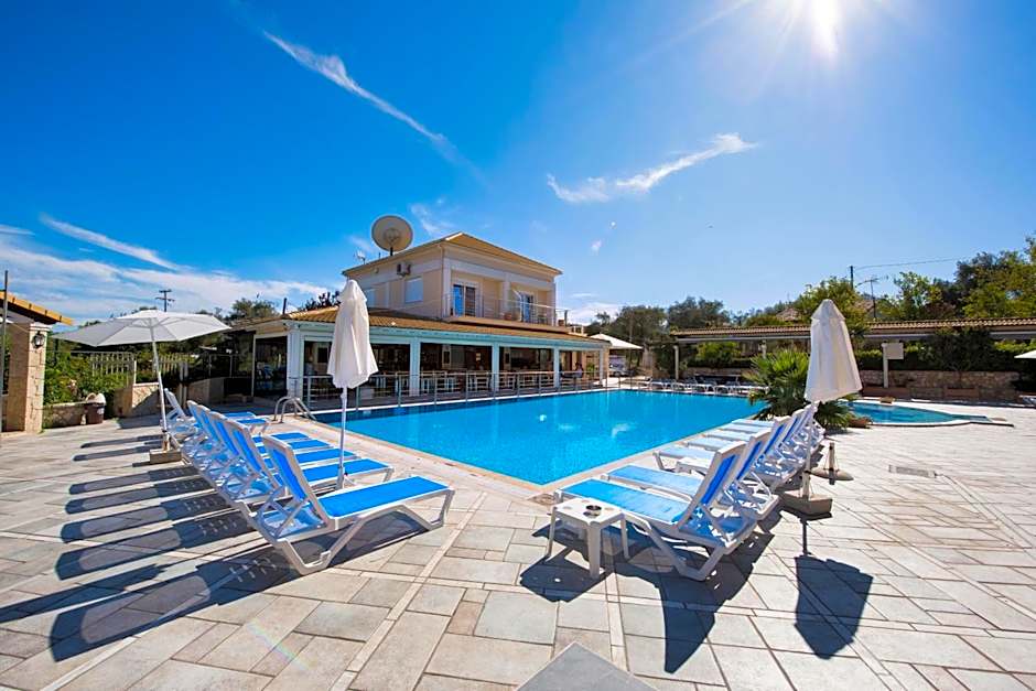 Kavos Plaza Hotel
