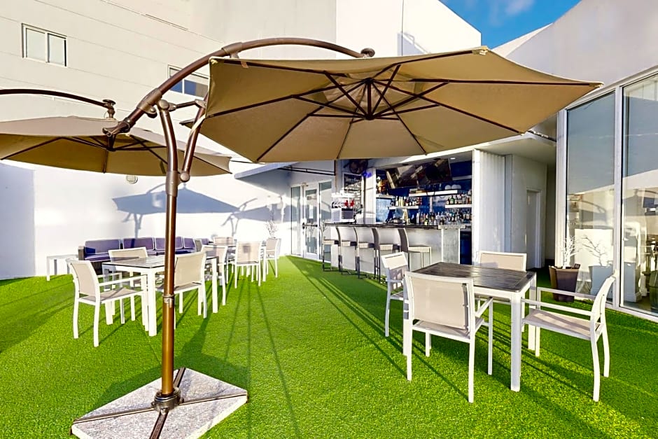 Nuvo Suites Hotel - Miami / Doral