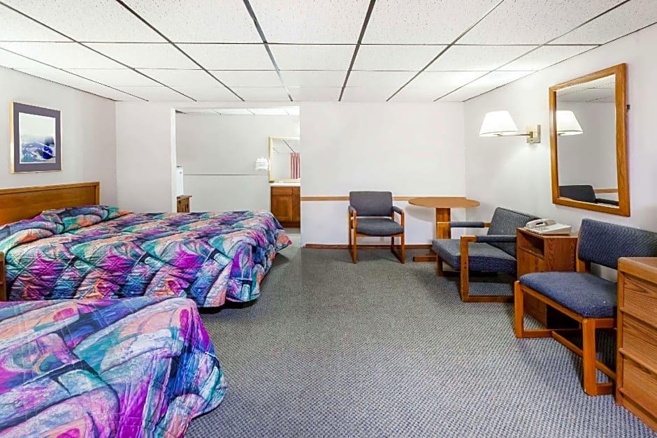 Knights Inn Mackinaw City