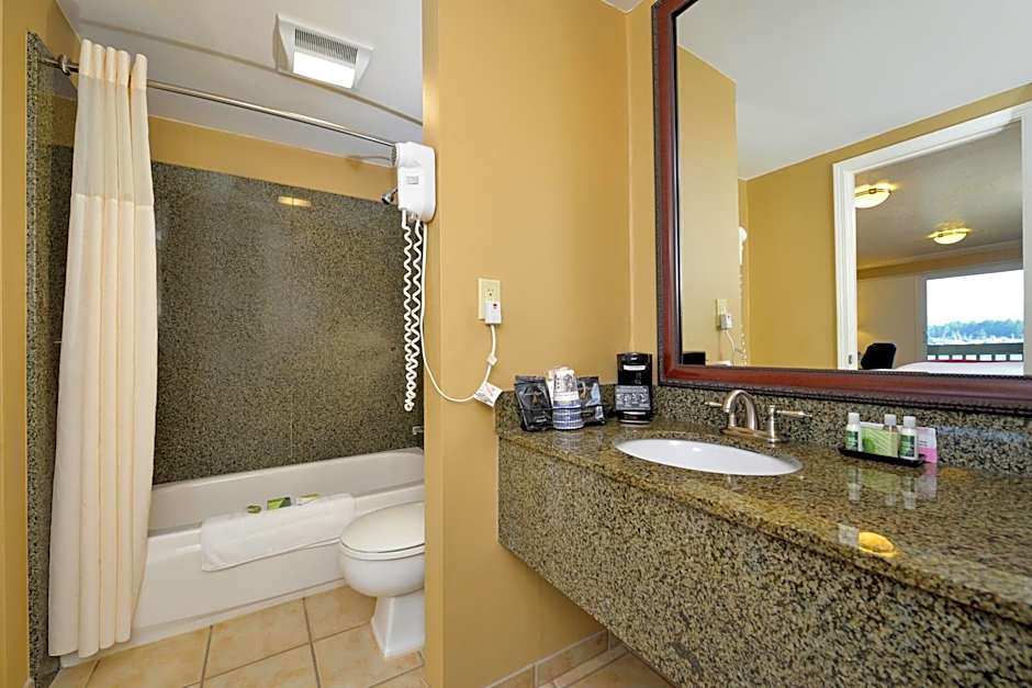 Best Western Pier Point Inn