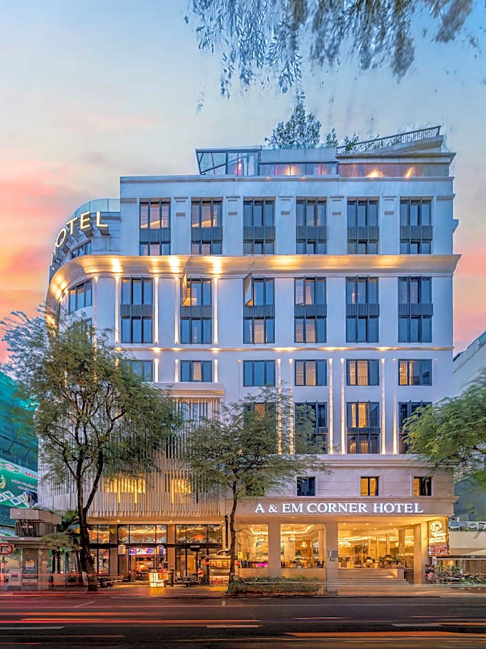 A & Em Saigon Hotel