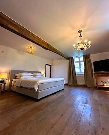 Deluxe Double Room with Bath