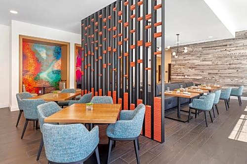 Cambria Hotel Denver Downtown RiNo