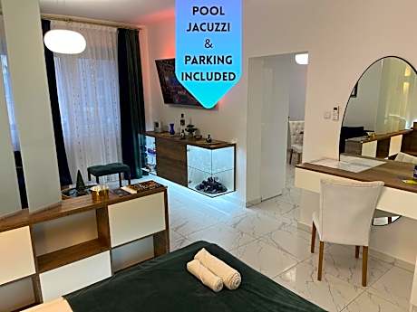 La Luna Premium Deluxe Apartment with Pool & Jacuzzi, Bikes and Secured Parking