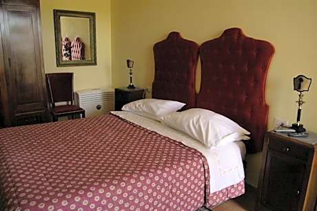 Junior Suite (2 Adults + 2 Children)