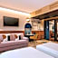 D8 Hotel