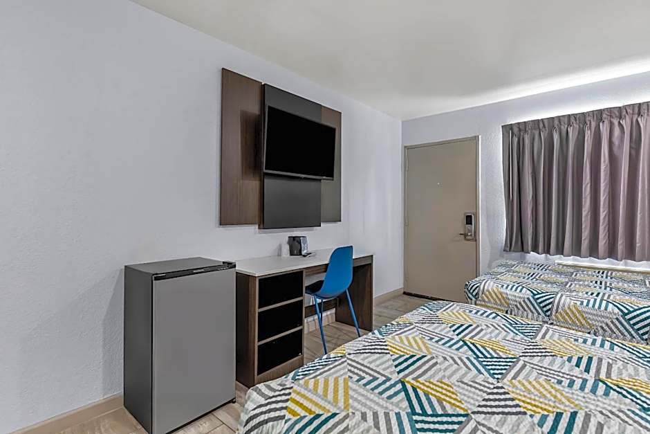 Motel 6-Murfreesboro, TN