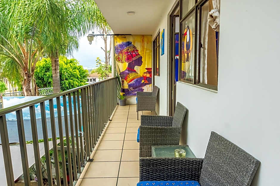 La Créme de la Créme Hostel