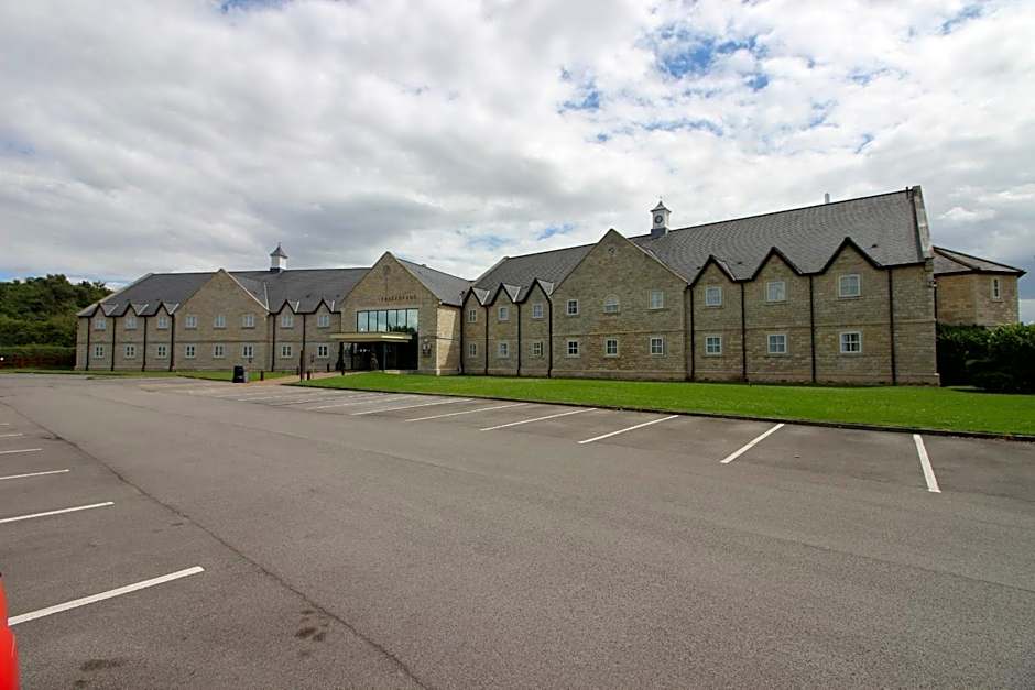 Best Western Plus Pastures Hotel