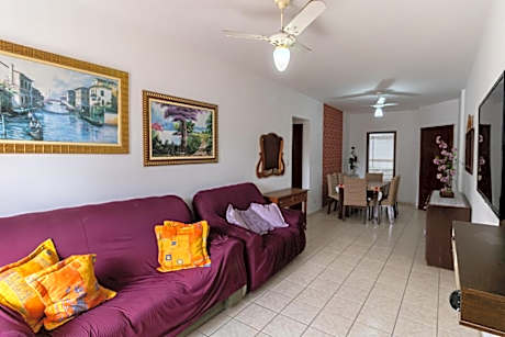 Apto com bela vista a 100m da Praia da Guilhermina