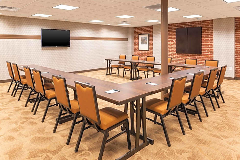 Homewood Suites By Hilton Indianapolis-Downtown, In