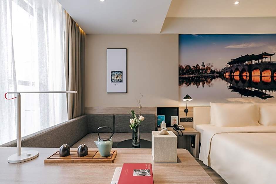 Atour Hotel Kunshan Yongda Commercial Plaza