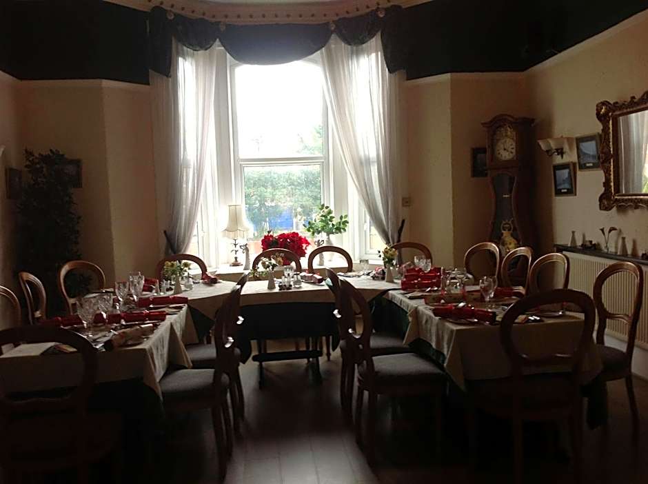 Balmoral Lodge Hotel