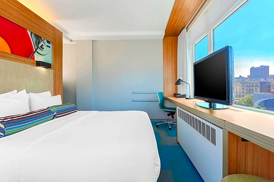 Photo 1 of 4 of 1 King Bed Guestroom
