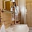 Villa Anna - Noclegi Rooms - FREE parking, taras, 1500m do Starówki