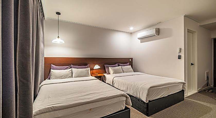 B. Cent Hotel Busan Station