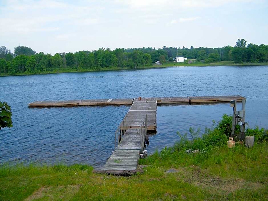 Motel 6 Campbellford, ON