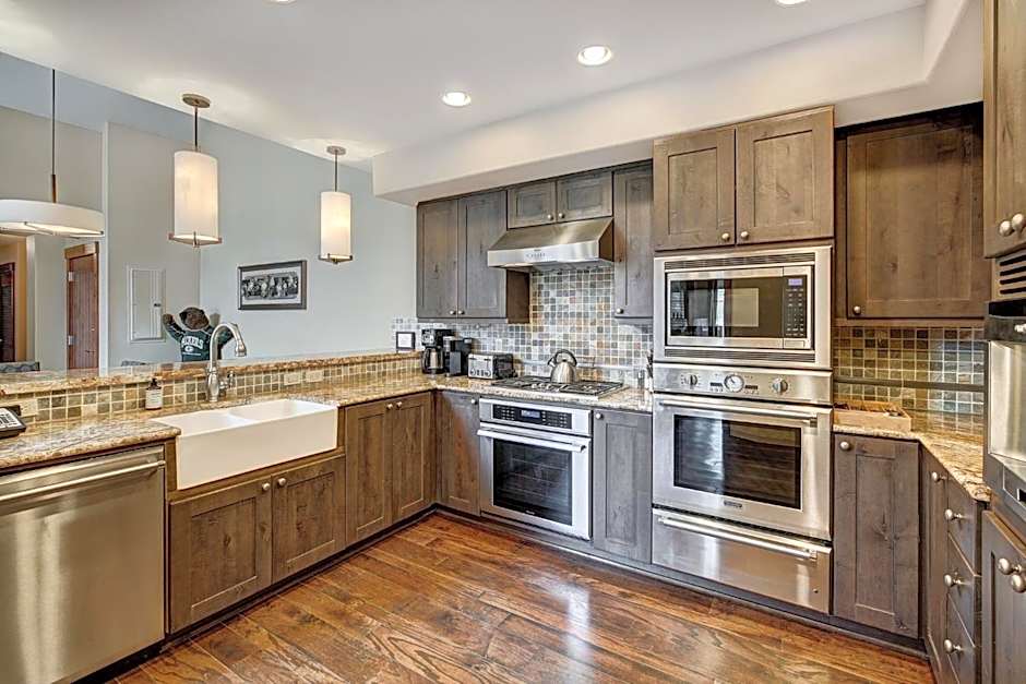 One Ski Hill, A Rockresort