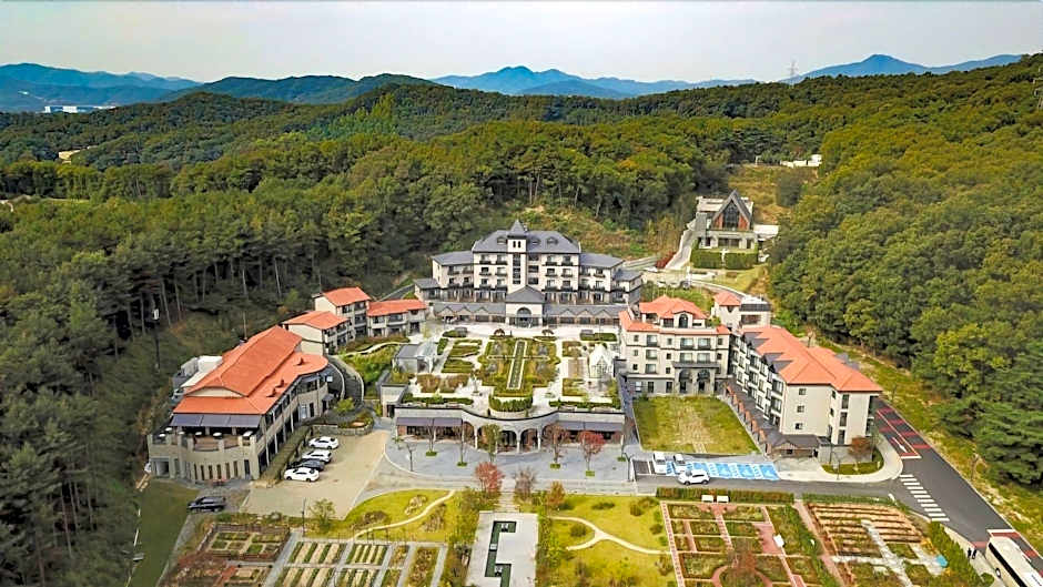 Eden Paradise Hotel