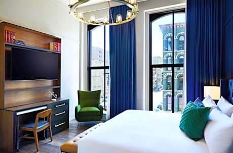 City View King Room