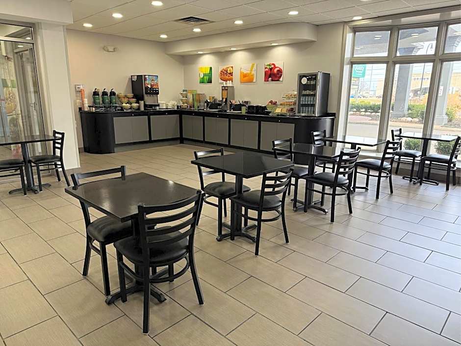 Quality Inn & Suites Banquet Center