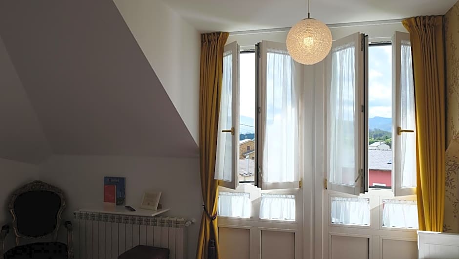 HOTEL LA CASA DE LAS CAMELIAS