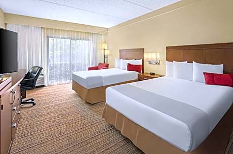 2 Double Beds Non-Smoking