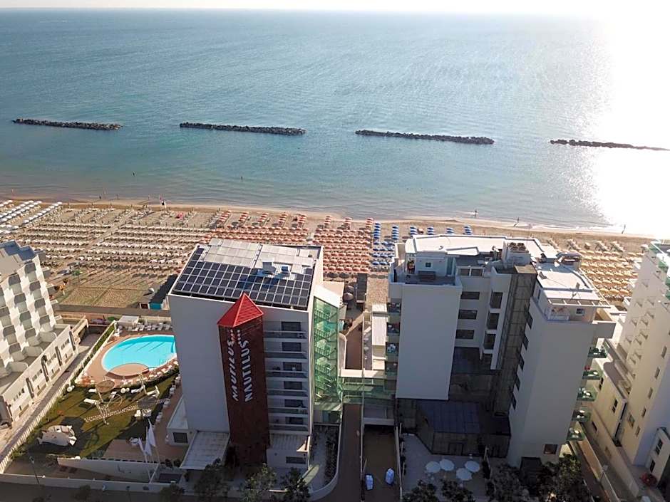 Nautilus Family Hotel