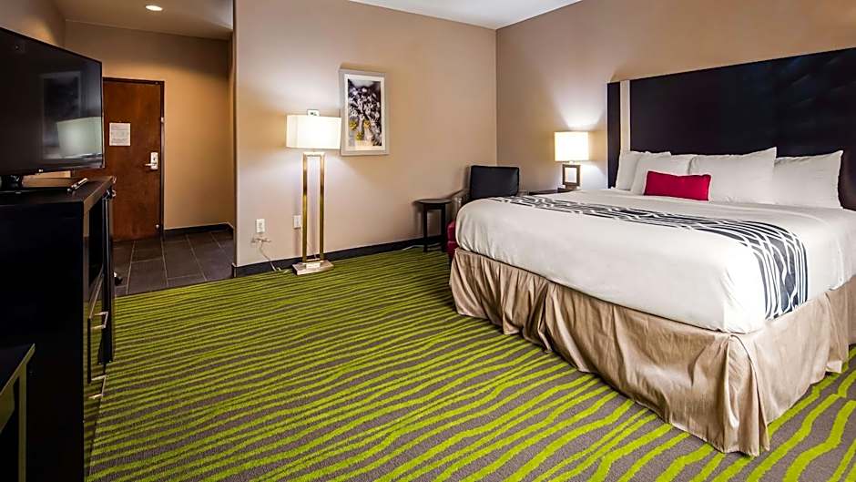 Best Western Plus Dilley Inn & Suites