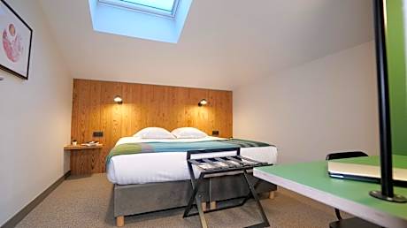 Family Room with Mountain View