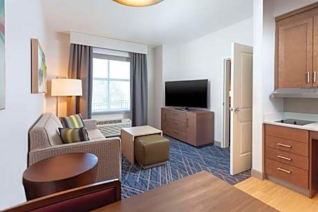 2 Queen Beds 1 Bedroom Suite - Wellness Room