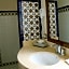 Hotel & Suites El Moro
