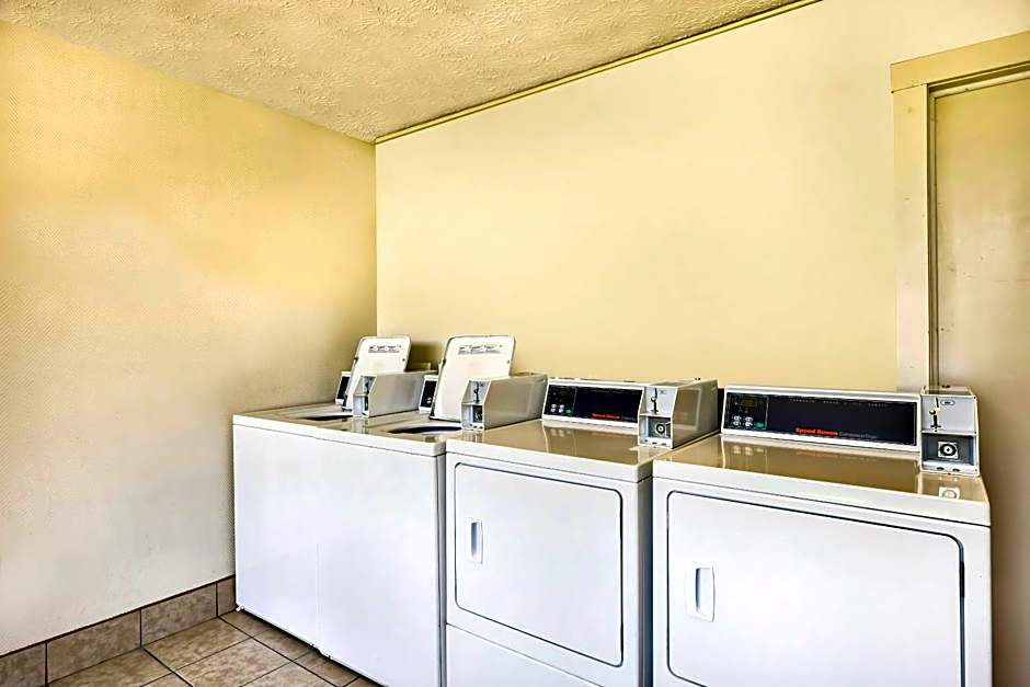 Motel 6-Mount Jackson, VA - Shenandoah